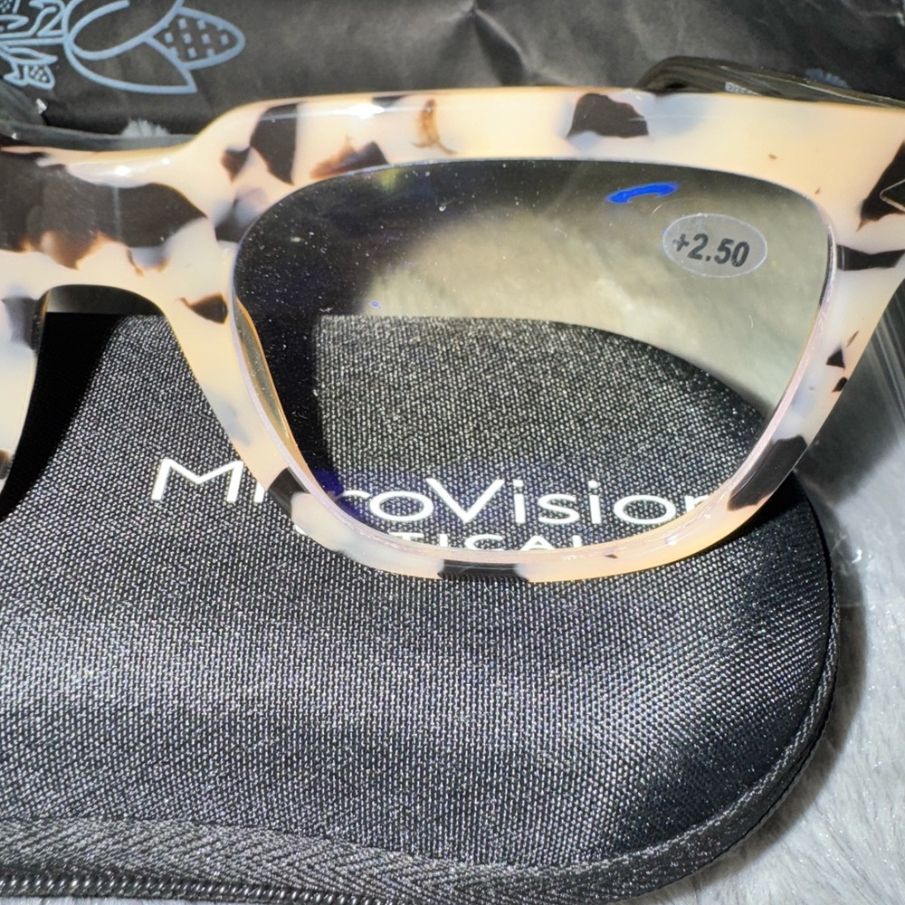 Arial Shiny Milky Tortoise Shell Blue Light Glasses +2.50 by MicroVision Optical - Picture 3 of 7